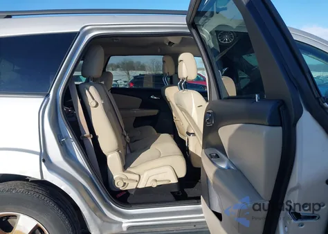 2012 Dodge Journey Sxt z USA, uszkodzony, nr VIN 3C4PDCBGXCT187253